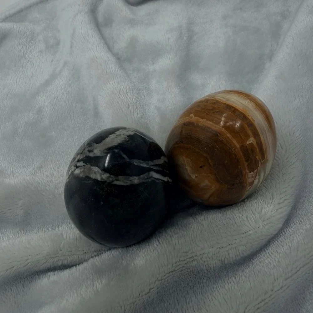 Vintage‎ Polished Stone Marble Onyx Decorative Eggs Black White Brown Set of 2